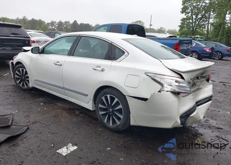 2017 Nissan Altima 2.5/S/Sv/Sl/Sr z USA, uszkodzony, nr VIN 1N4AL3AP0HC483580